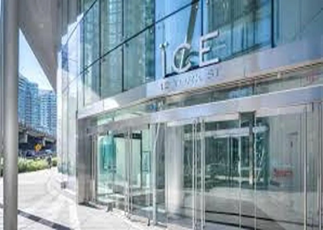 Hotel Comfort Opulence Suites Downtown High Floor Condo With Balcony City View Toronto