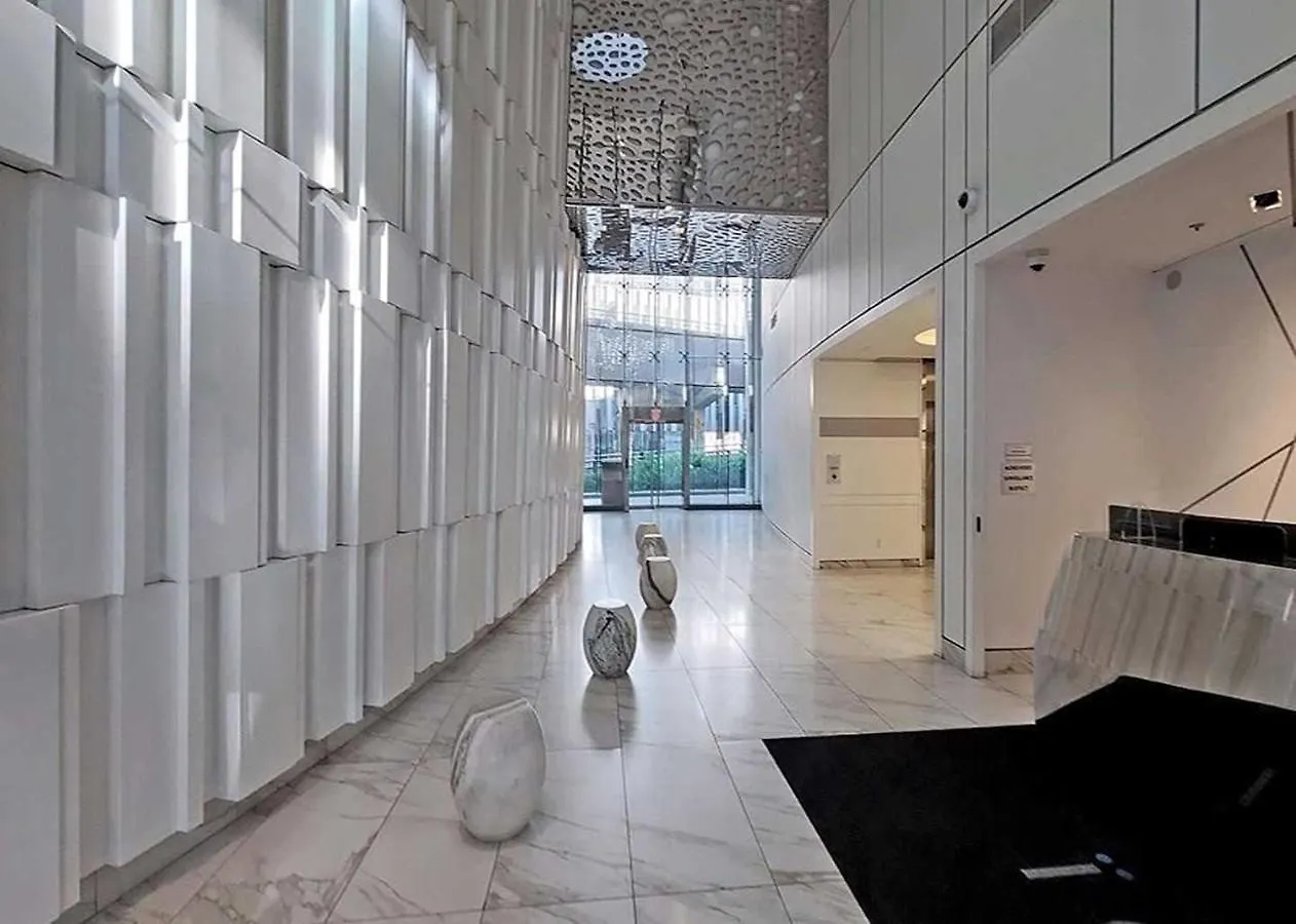 Comfort Opulence Suites Downtown High Floor Condo With Balcony City View Toronto 0*,  Canada