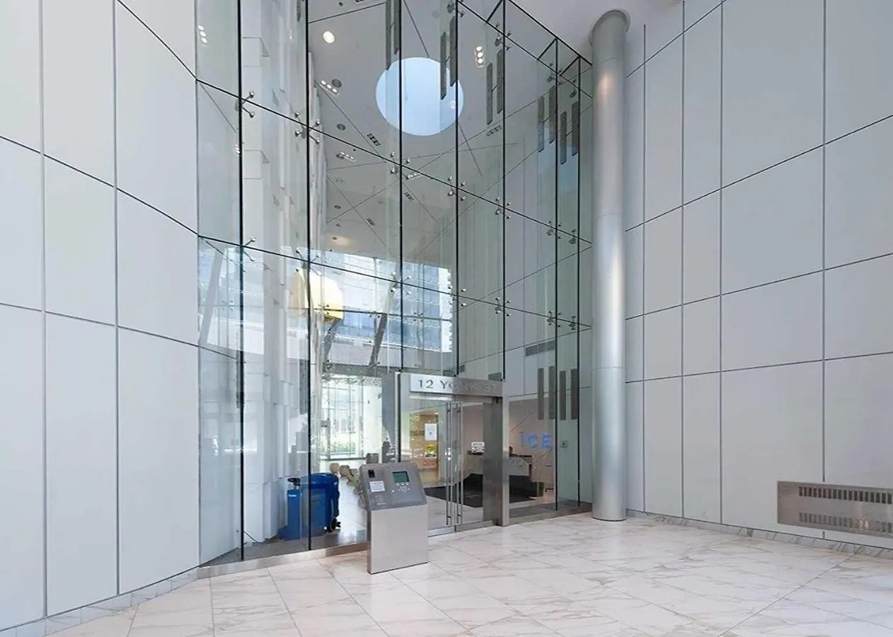 Comfort Opulence Suites Downtown High Floor Condo With Balcony City View Toronto 0*,  Canada