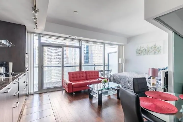 Comfort Opulence Suites Downtown High Floor Condo With Balcony City View Toronto